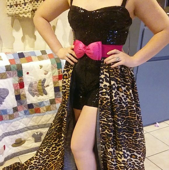 Sherri Hill - Picture 2 of 3